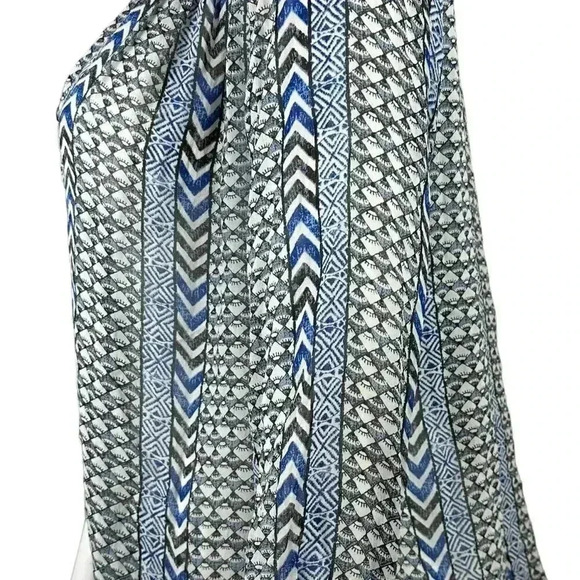 Lucky Brand blue and white print top size 1X - Picture 8 of 9